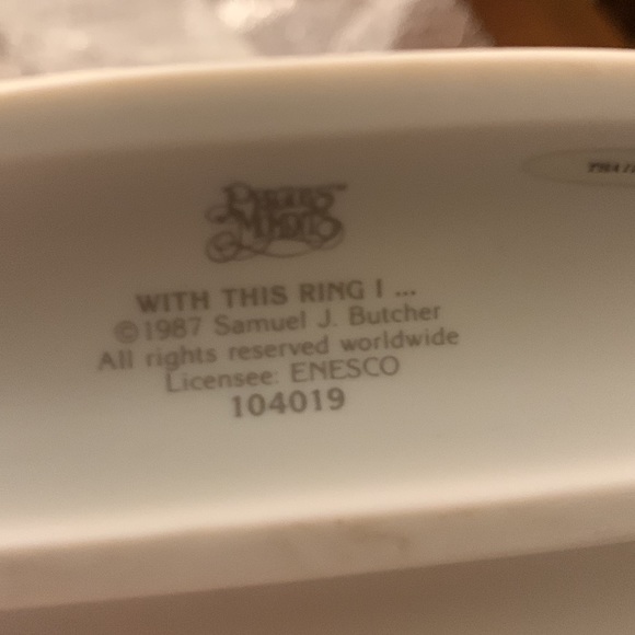 A Precious Moments Porcelain Figurine With This Ring I... - Picture 7 of 16